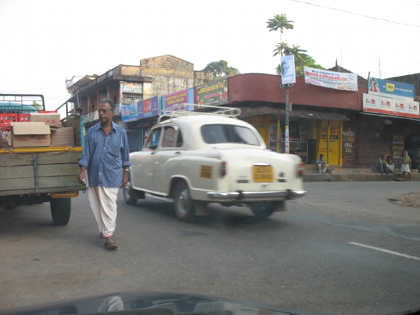Taxi for travel in Jaisalmer